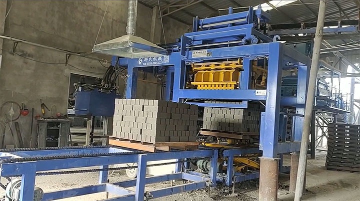 冶煉行業(yè)的冷固球團機、制團機