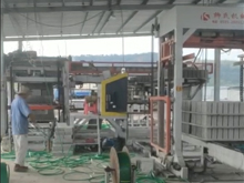 收磚線、自動碼垛機(jī)生產(chǎn)現(xiàn)場